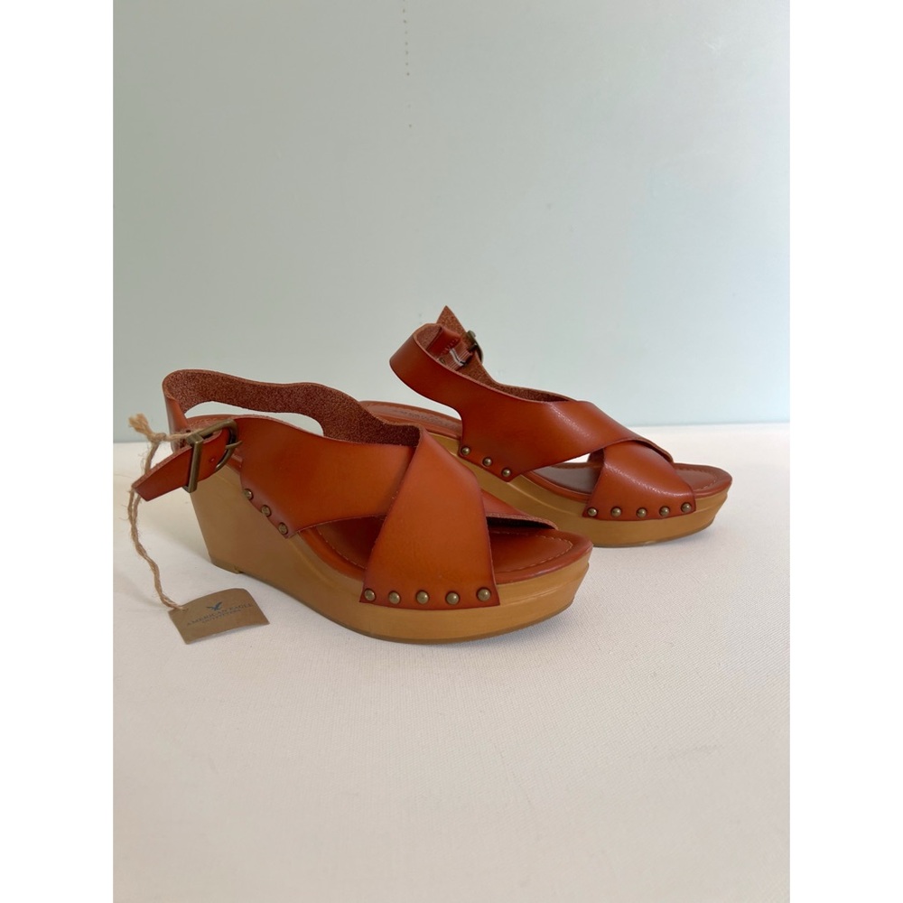 AMERICAN EAGLE Tan Wedge Sandals NWT